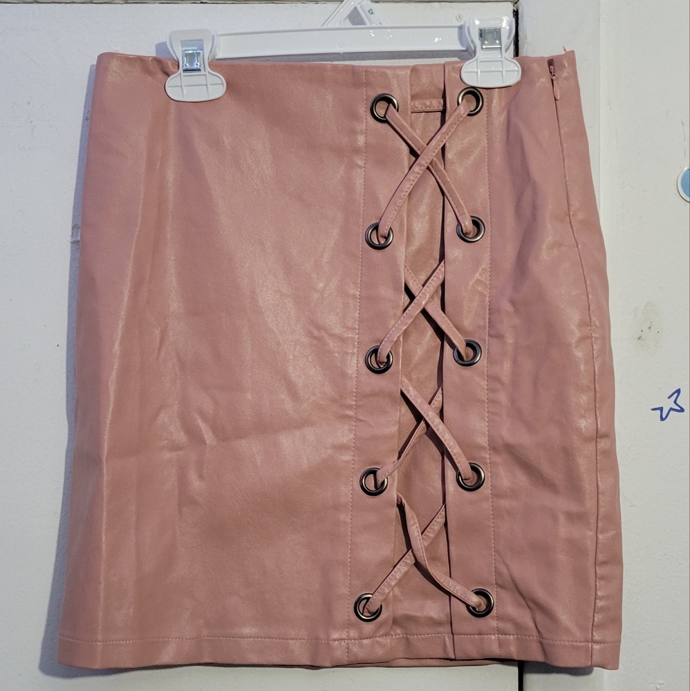 charlotte Russe skirt leather Size Medium